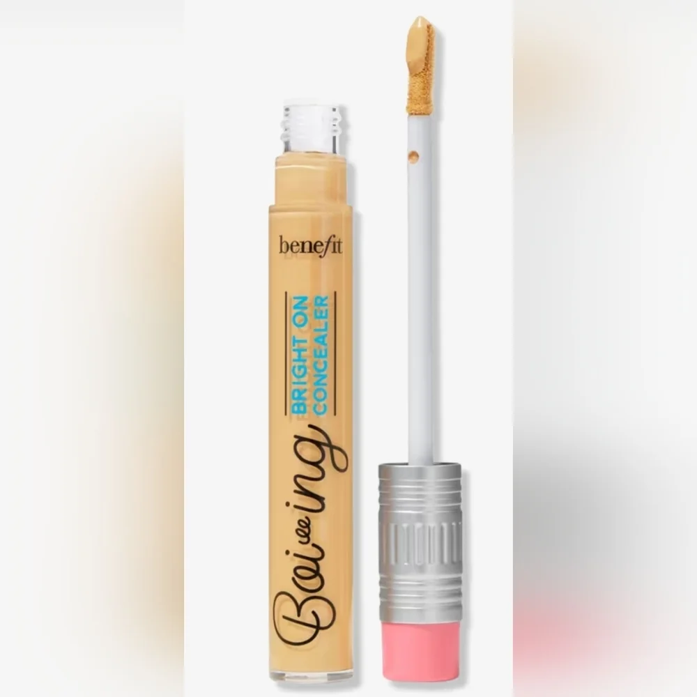 Benefit Bright On Concealer NWT in Apricot
